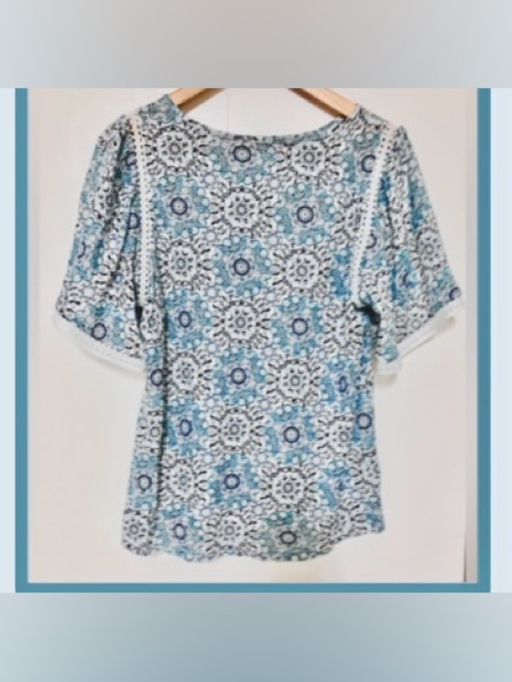LOFT Geo Floral Linen-Blend Knit Top in Cream, Aqua, & Navy Blue: M - Picture 2 of 4